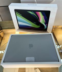 MacBook Pro 13in M2 2022 – Gray 8GB/256GB – NEW OPENBOX  ( đang có hàng )